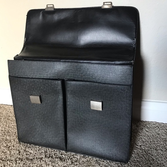 LOUIS VUITTON Khazan Taïga Briefcase - Picture 4 of 8